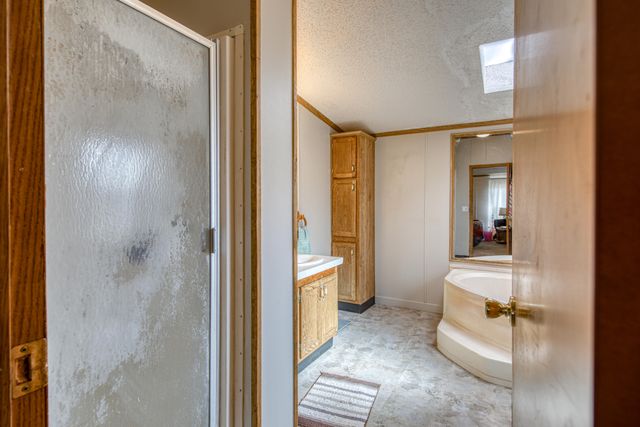 2 Windswept Road, Edgewood, NM 87015