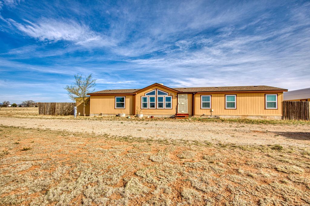 2 Windswept Road, Edgewood, NM 87015