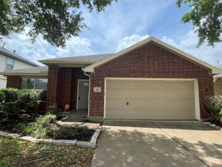 910 Pickett Hill Lane, Rosenberg, TX 77469