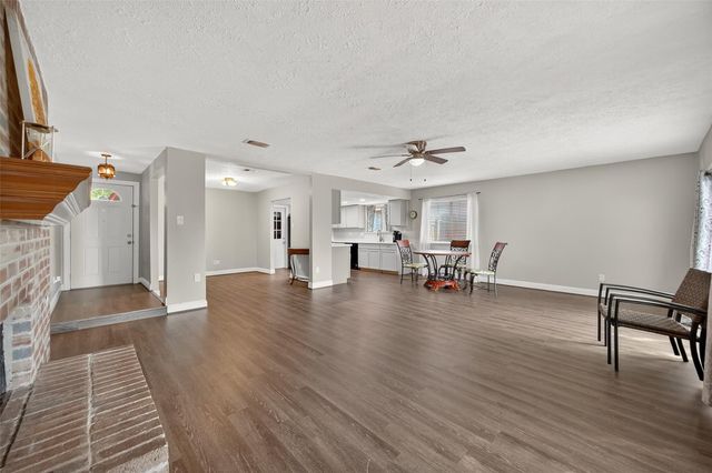 7727 Westbank Avenue, Houston, TX 77064