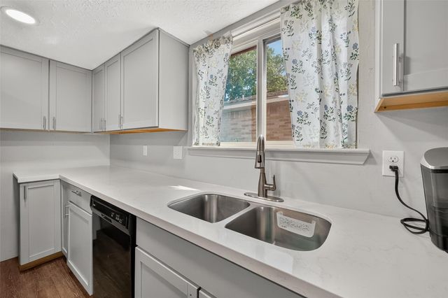 7727 Westbank Avenue, Houston, TX 77064