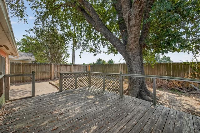 7727 Westbank Avenue, Houston, TX 77064