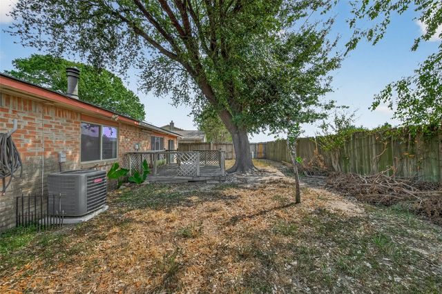 7727 Westbank Avenue, Houston, TX 77064
