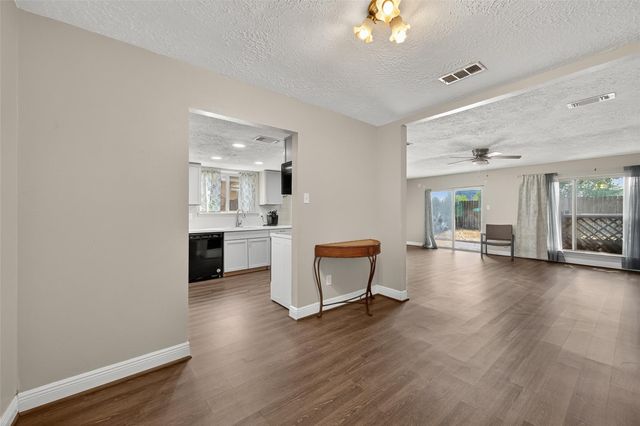 7727 Westbank Avenue, Houston, TX 77064