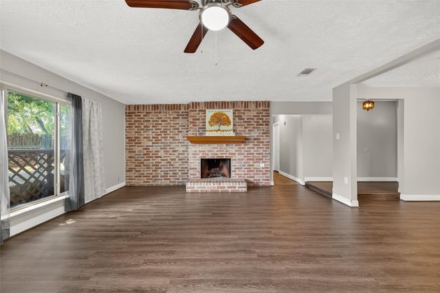 7727 Westbank Avenue, Houston, TX 77064