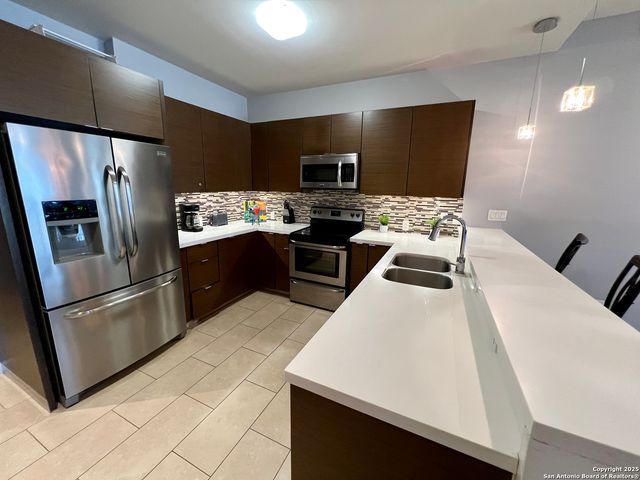 17902 La Cantera Pkwy Unit 504, San Antonio, TX 78257