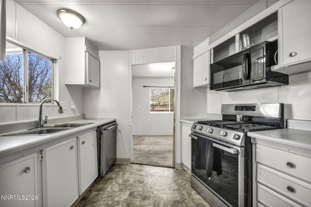 150 W 4th Avenue, Sun Valley, NV 89433