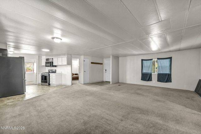 150 W 4th Avenue, Sun Valley, NV 89433
