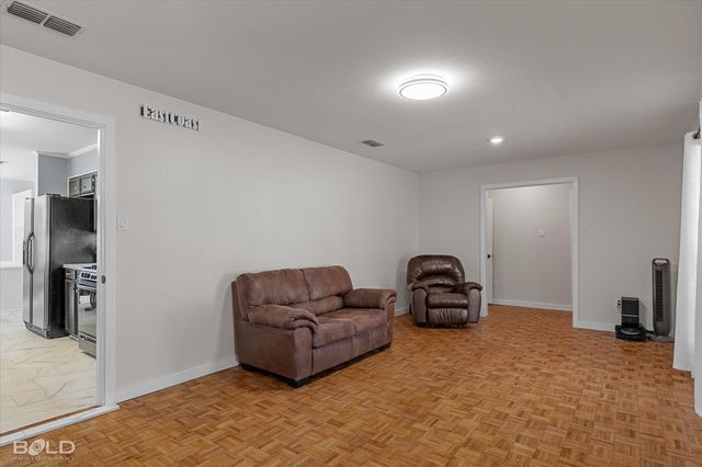 9910 Beaver Creek Drive, Shreveport, LA 71106