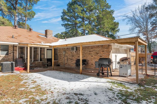 9910 Beaver Creek Drive, Shreveport, LA 71106