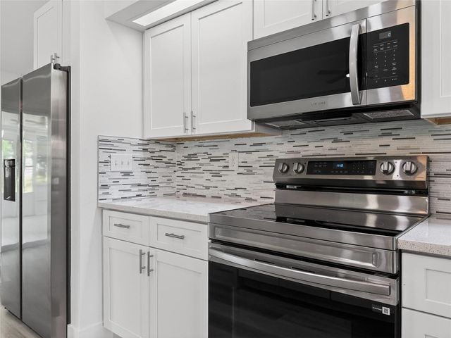 628 N DELMONTE COURT, Kissimmee, FL 34758