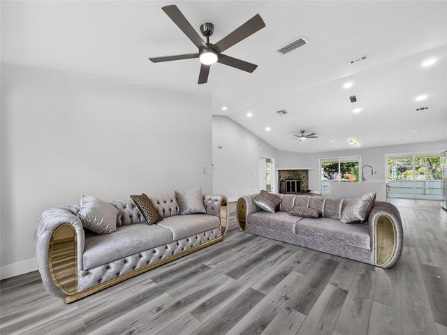 628 N DELMONTE COURT, Kissimmee, FL 34758