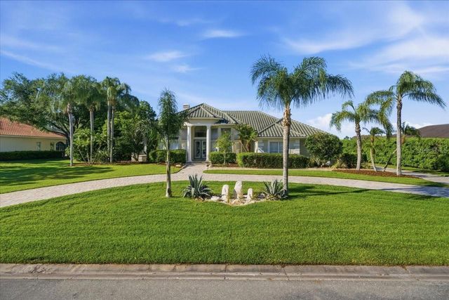 18634 AVENUE CAPRI, Lutz, FL 33558