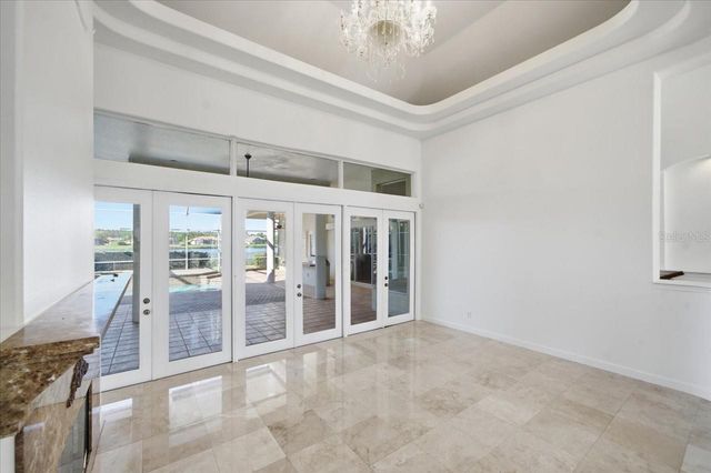 18634 AVENUE CAPRI, Lutz, FL 33558