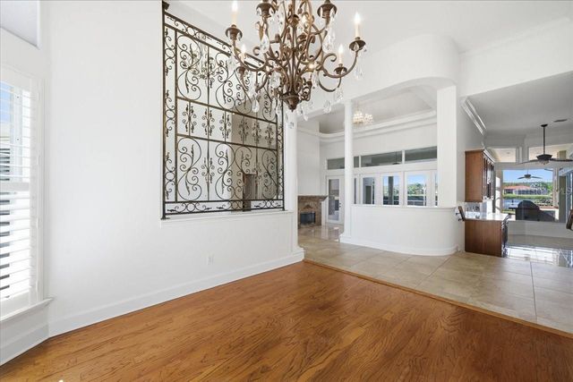 18634 AVENUE CAPRI, Lutz, FL 33558