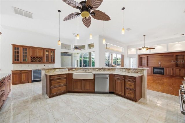 18634 AVENUE CAPRI, Lutz, FL 33558