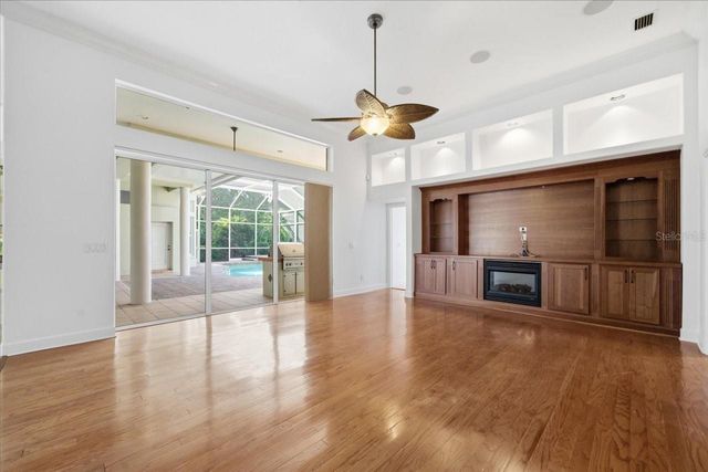 18634 AVENUE CAPRI, Lutz, FL 33558