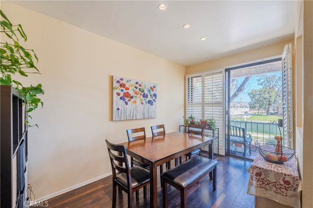 7211 Cozycroft 32, Winnetka, CA 91306