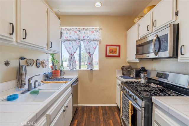 7211 Cozycroft 32, Winnetka, CA 91306