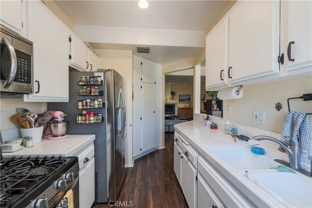 7211 Cozycroft 32, Winnetka, CA 91306