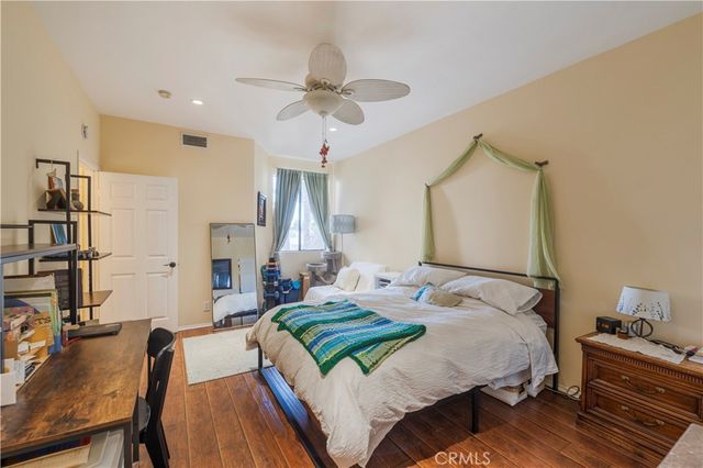 7211 Cozycroft 32, Winnetka, CA 91306