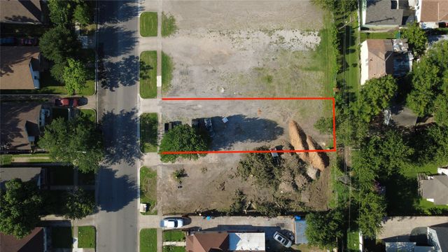 2213 Clinton Avenue, Fort Worth, TX 76164