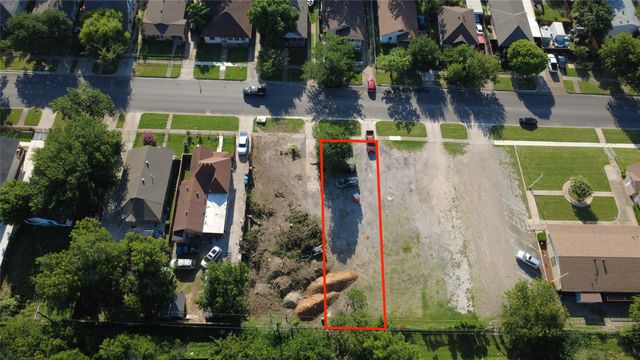 2213 Clinton Avenue, Fort Worth, TX 76164
