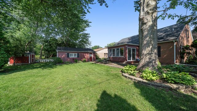 2423 Brendenwood Road, Rockford, IL 61107