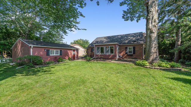 2423 Brendenwood Road, Rockford, IL 61107