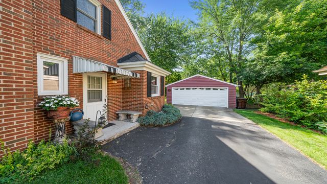 2423 Brendenwood Road, Rockford, IL 61107