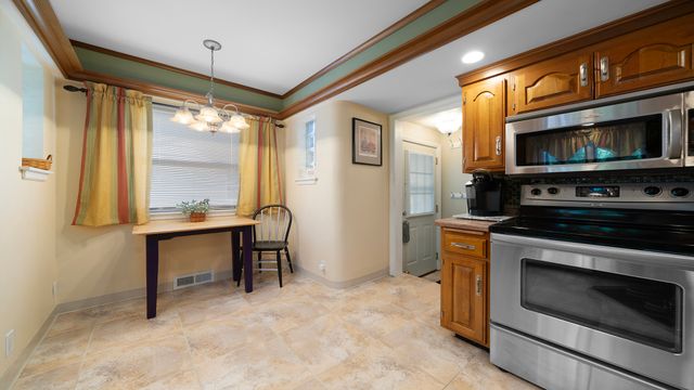 2423 Brendenwood Road, Rockford, IL 61107