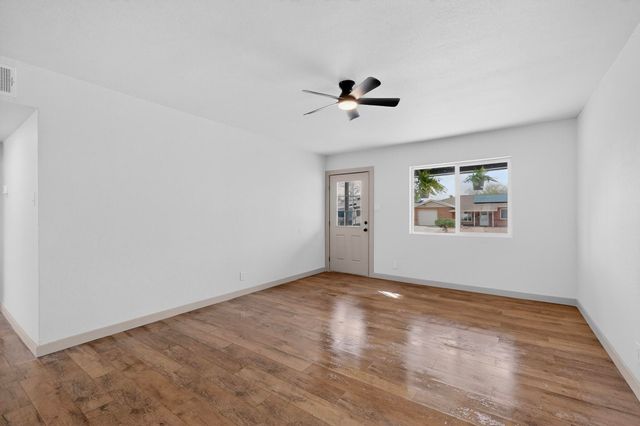 2032 Vermont Street NE, Albuquerque, NM 87110