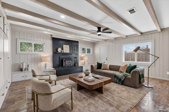 2032 Vermont Street NE, Albuquerque, NM 87110