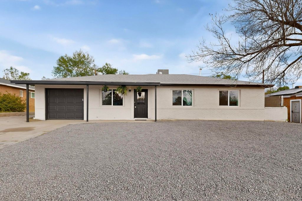 2032 Vermont Street NE, Albuquerque, NM 87110