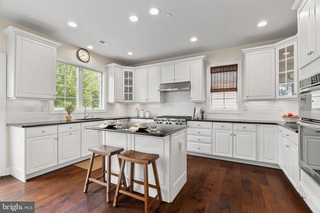 303 OLD LISETER RD, Newtown Square, PA 19073