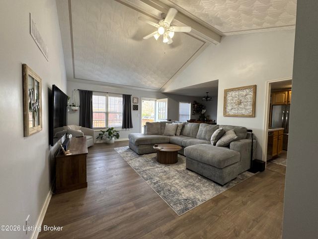 114 Fillmore Cir, Mt Washington, KY 40047