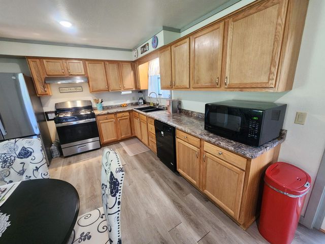 110 Peace Valley Road, Ash Flat, AR 72513