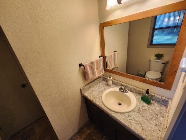 110 Peace Valley Road, Ash Flat, AR 72513