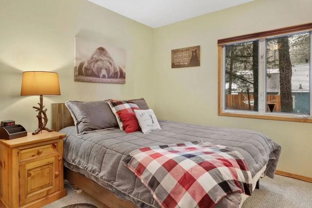 42665 Peregrine Avenue, Big Bear, CA 92315