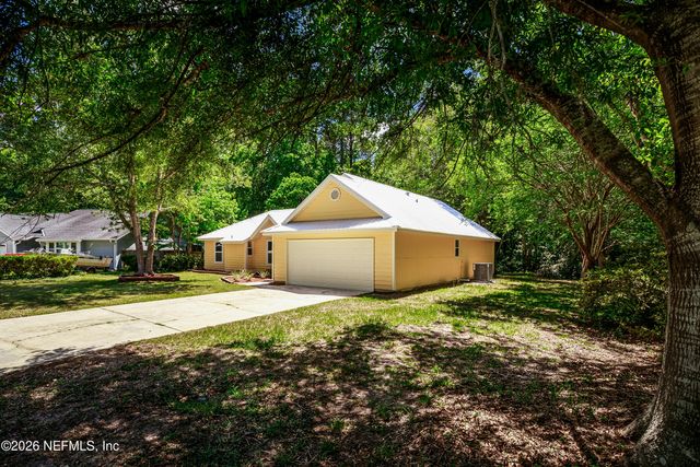 1225 BEE Street N, Orange Park, FL 32065