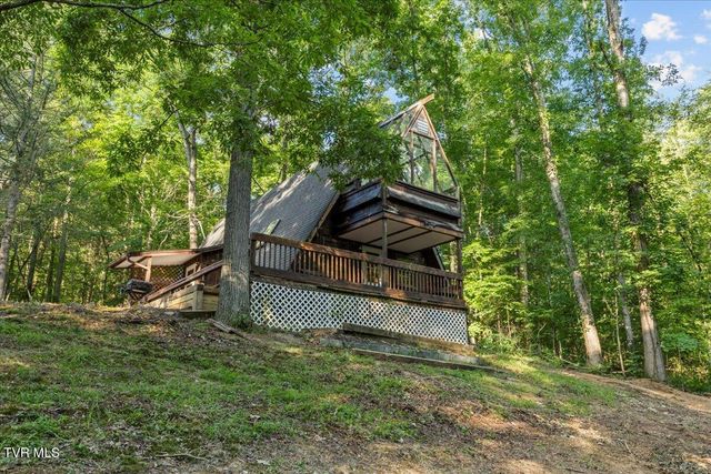 475 Flatwoods Road, Bluff City, TN 37618