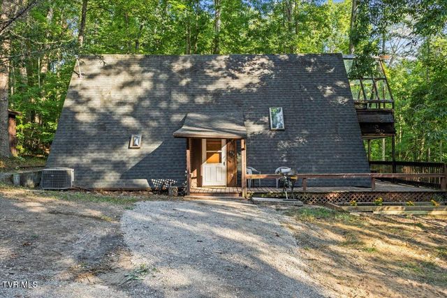 475 Flatwoods Road, Bluff City, TN 37618