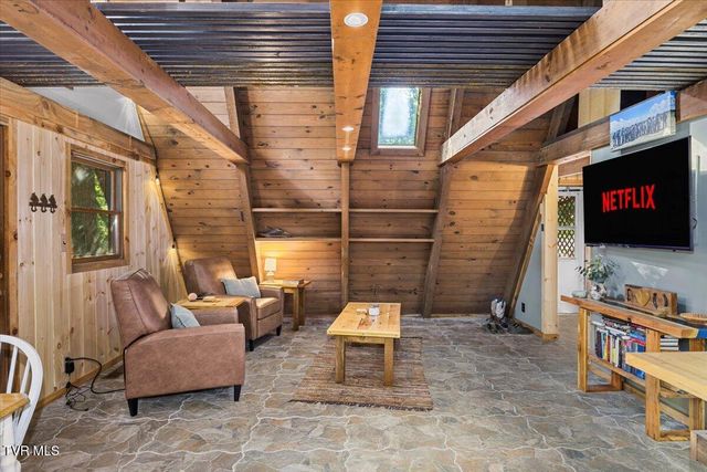 475 Flatwoods Road, Bluff City, TN 37618