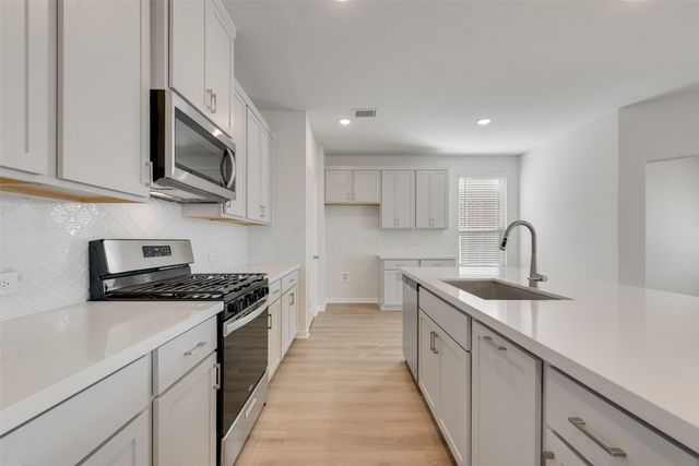 1128 Redcoat Drive, Forney, TX 75126