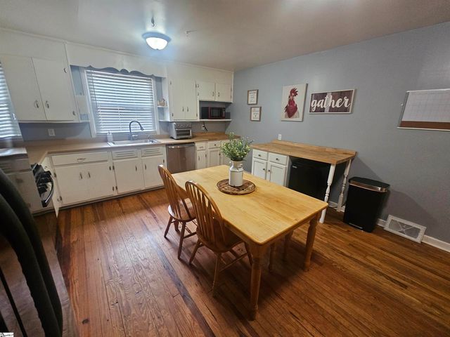 505 East A Avenue, Easley, SC 29640
