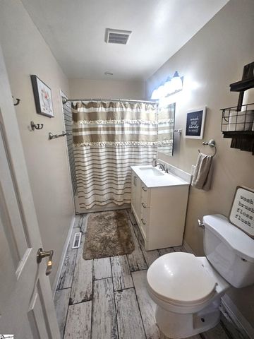 505 East A Avenue, Easley, SC 29640
