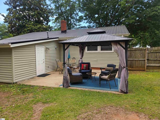 505 East A Avenue, Easley, SC 29640