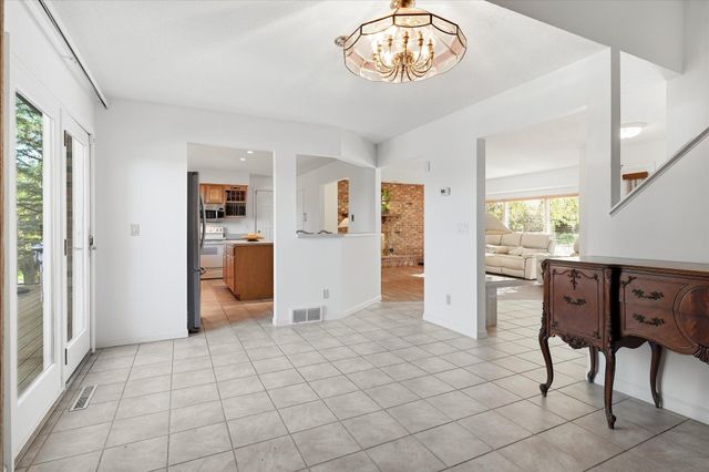 5431 Hilltop Avenue N, Lake Elmo, MN 55042