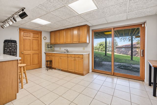 5431 Hilltop Avenue N, Lake Elmo, MN 55042