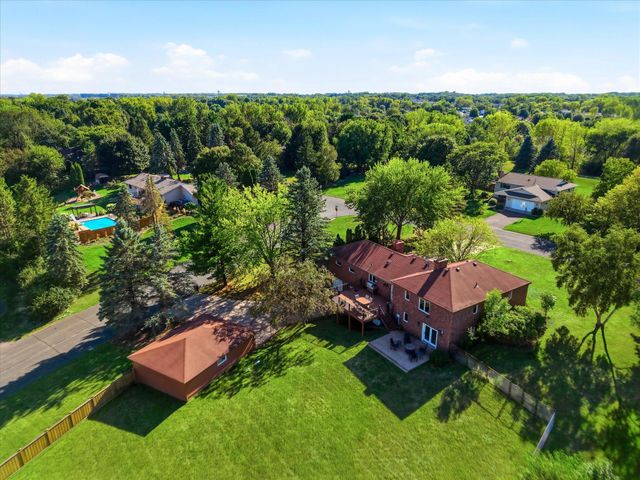 5431 Hilltop Avenue N, Lake Elmo, MN 55042